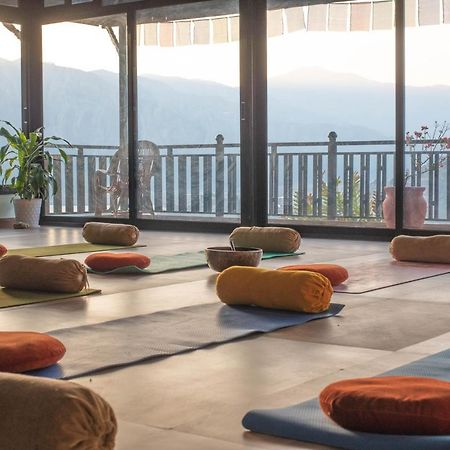 Green Hills Yoga Retreat ポカラ エクステリア 写真
