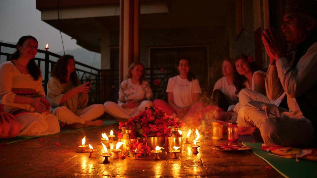 Green Hills Yoga Retreat ポカラ エクステリア 写真