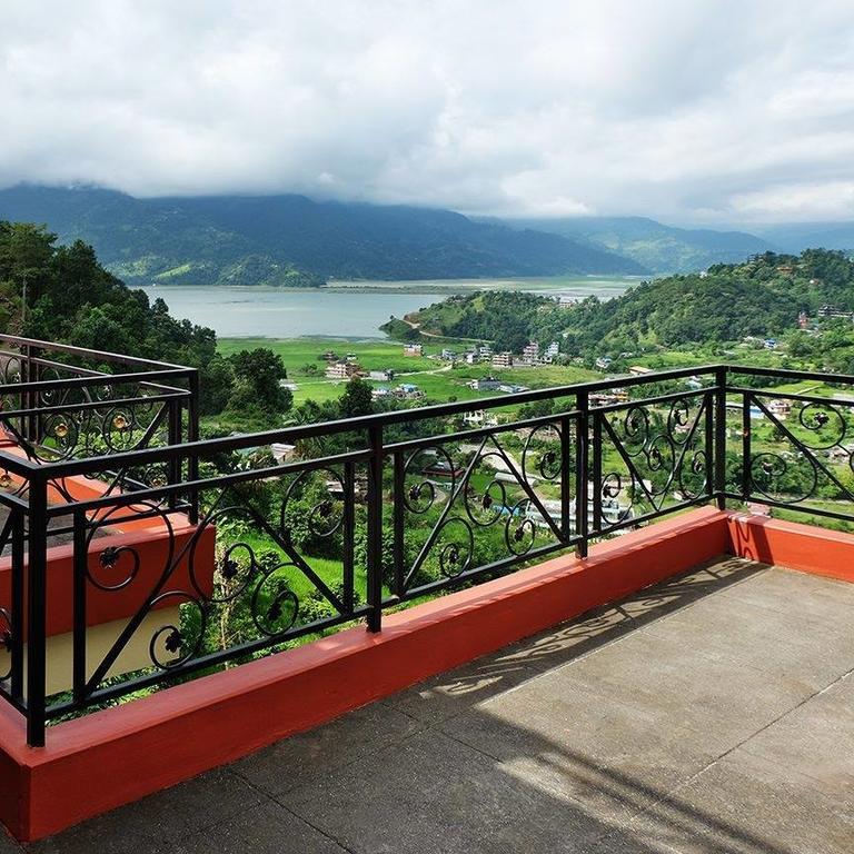 Green Hills Yoga Retreat ポカラ エクステリア 写真